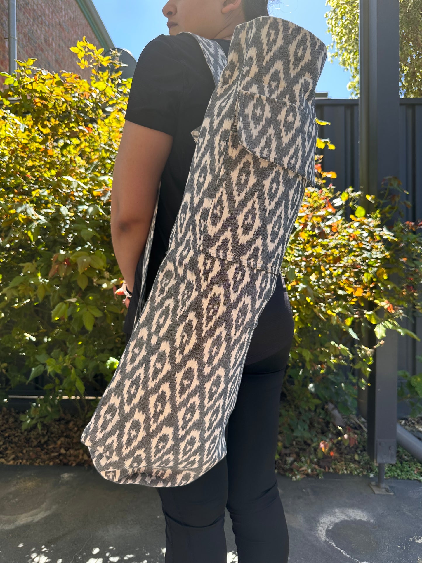 Grey & White Printed Ikat Cotton Yoga/Beach Mat Bag