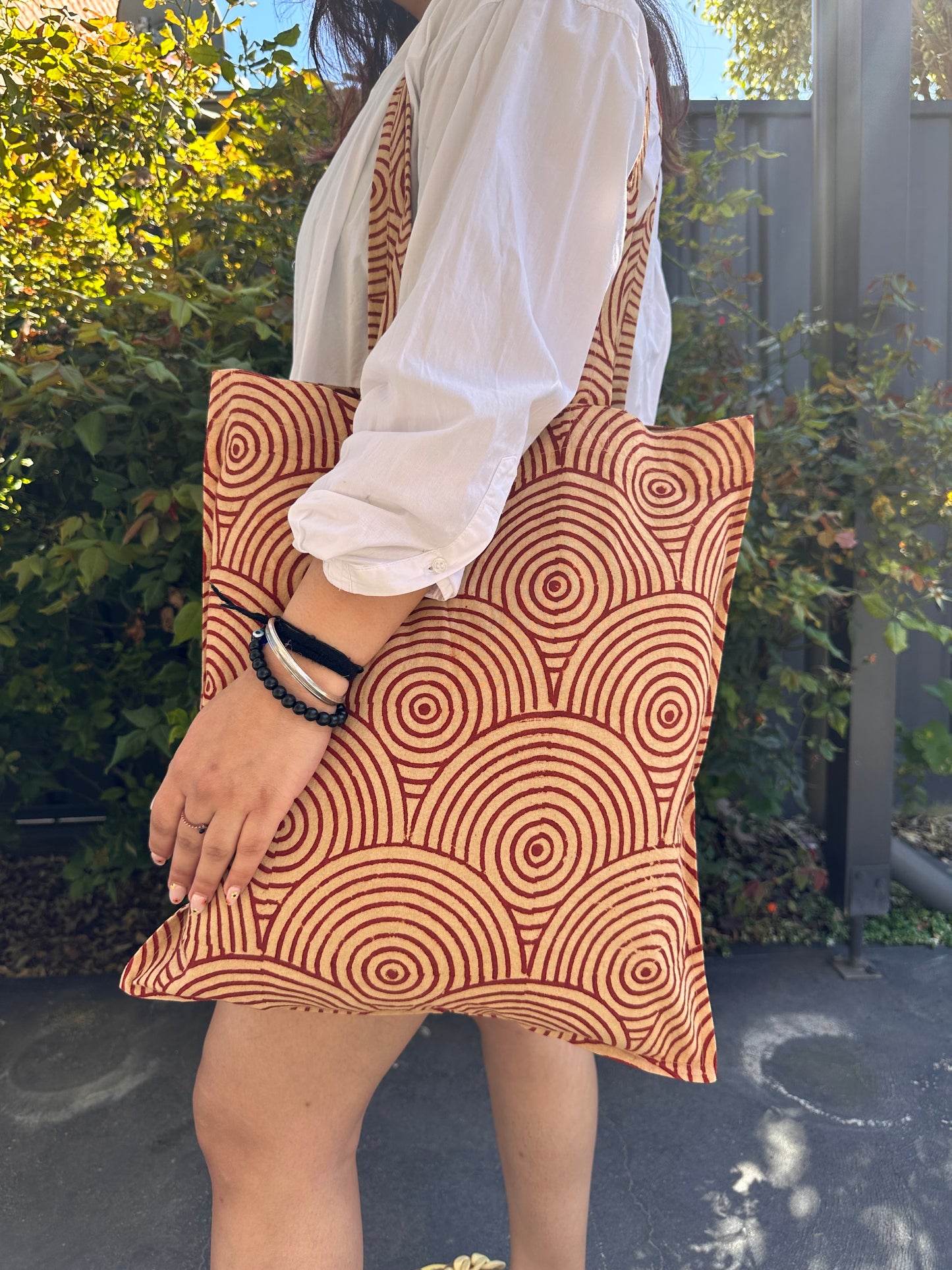 Circle Beautiful Hand Block Printed Tote Bag- Kalamkari print