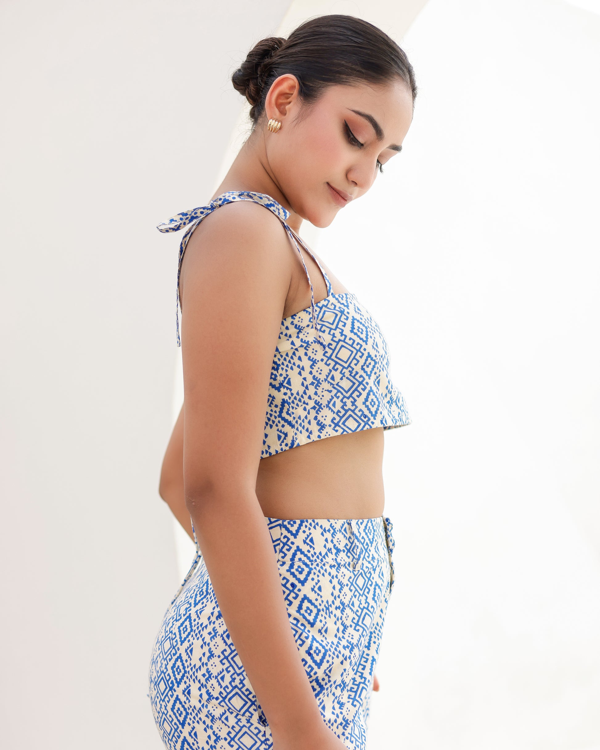 Aroa Crop Top