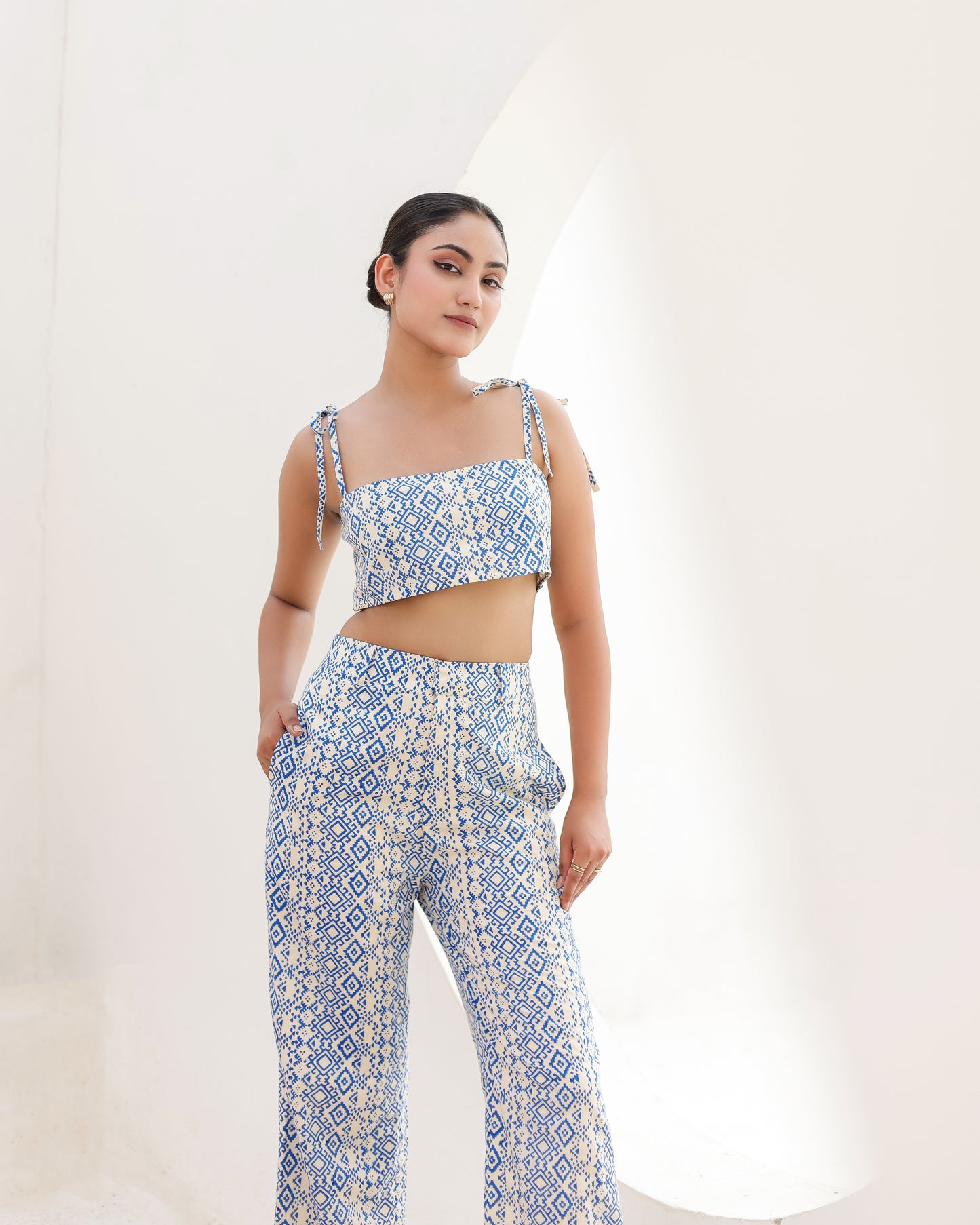 Aroa Crop Top